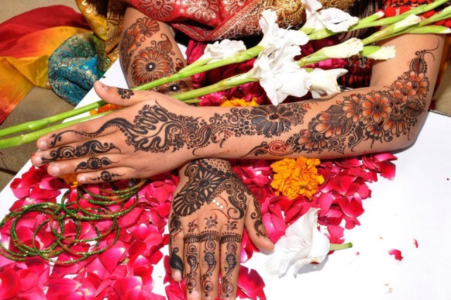 Mehndi Designs For Womens-Girls New Best Stylish Henna Mehendi for Hand-Feet Images-Photos-