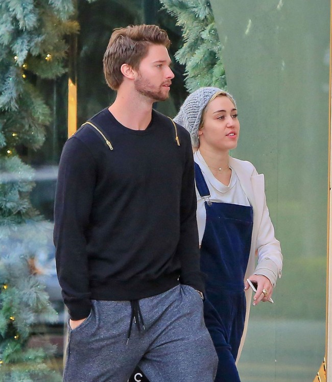 Miley-Cyrus-and-Patrick-Schwarzenegger-Shopping-in-Beverly-Hills-Photos-Picture-4