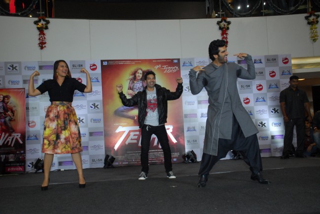 Sonakshi-Sinha-Tevar-Movie-Promotion-Reliance-Digital-at-Infiniti-Mall-2-Malad-Pictures-1