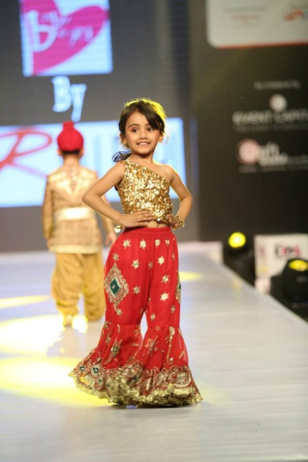 Ritu Beri Dress Designers India Spring-Summer Kids-Child Fashion Week-8