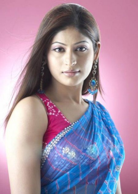 Stylish Saree & Blouses New Fashion For Bollywood-Indian Models-Actresses-Girls-8